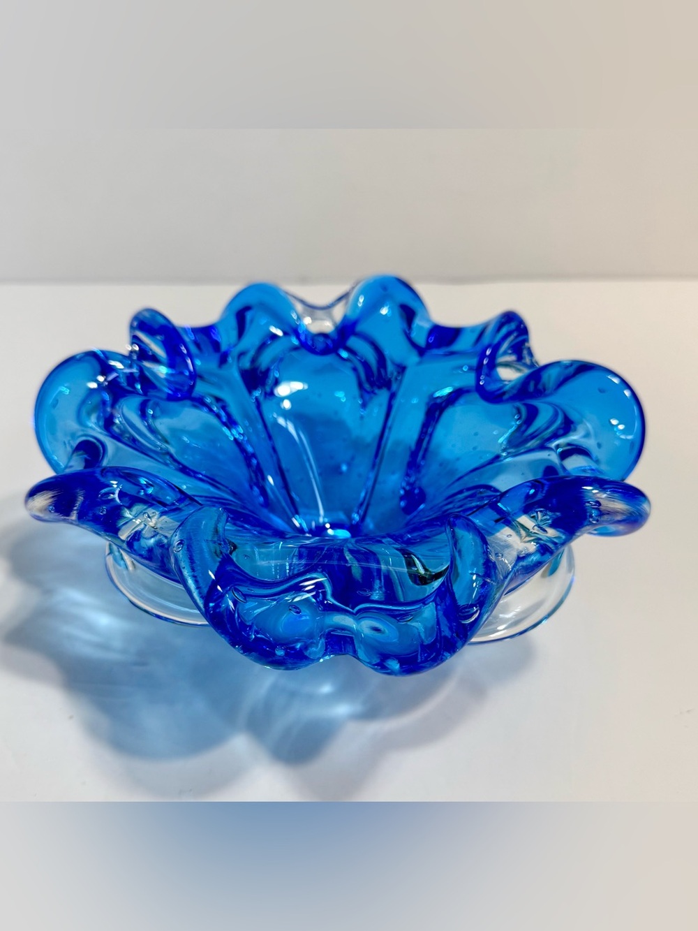 Vintage Murano Cobalt Blue Glass Ruffled Bowl With Bullicante Bubbles 8.25”